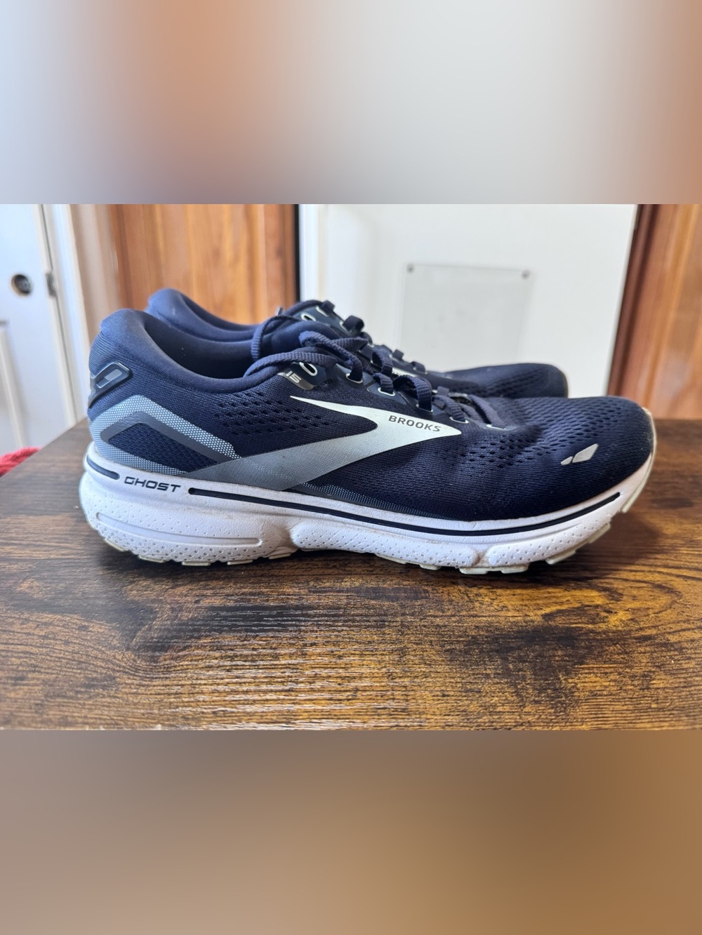 Brooks Ghost 15 woMen’s Size 10 Running Shoes Navy Blue White